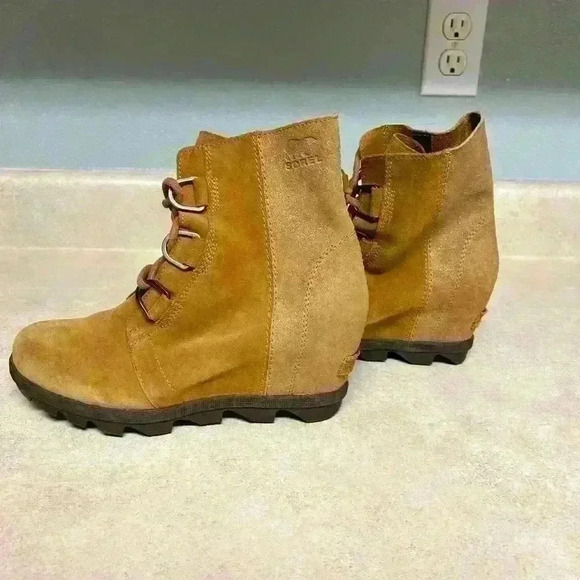 Sorel booties women’s size 5 with glitter detail - Picture 1 of 5